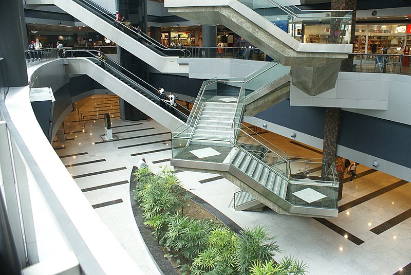 File:Hall do Aeroporto de Recife - panoramio.jpg