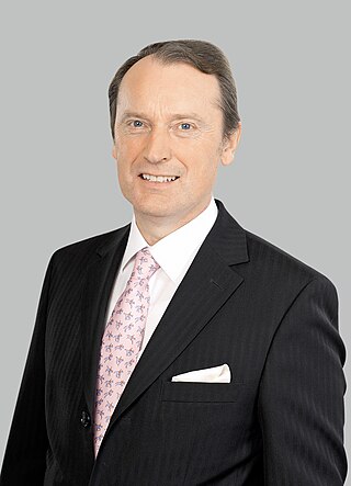 <span class="mw-page-title-main">Hans-Walter Peters</span> German banker (born 1955)