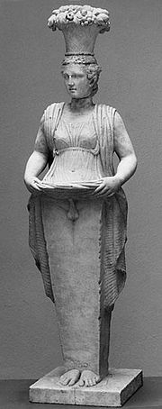 Le nom Hermaphróditos remonte à la représentation d'Aphrodite comme un hermès : Hermès d'Aphroditos au Nationalmuseum à Stockholm.