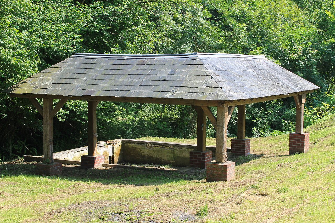 Heuland lavoir.JPG