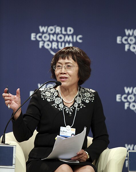 File:Hu Shuli at the Annual Meeting of the New Champions in Tianjin, China 2012.jpg