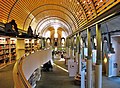 Humboldt-Bibliothek Raumeindruck von der östlichen Galerie.jpg