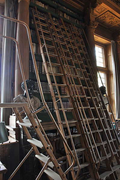 File:Interior of Bibliothèque Mazarine 015.JPG