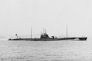 Japonská ponorka I-165 v roce 1932.jpg