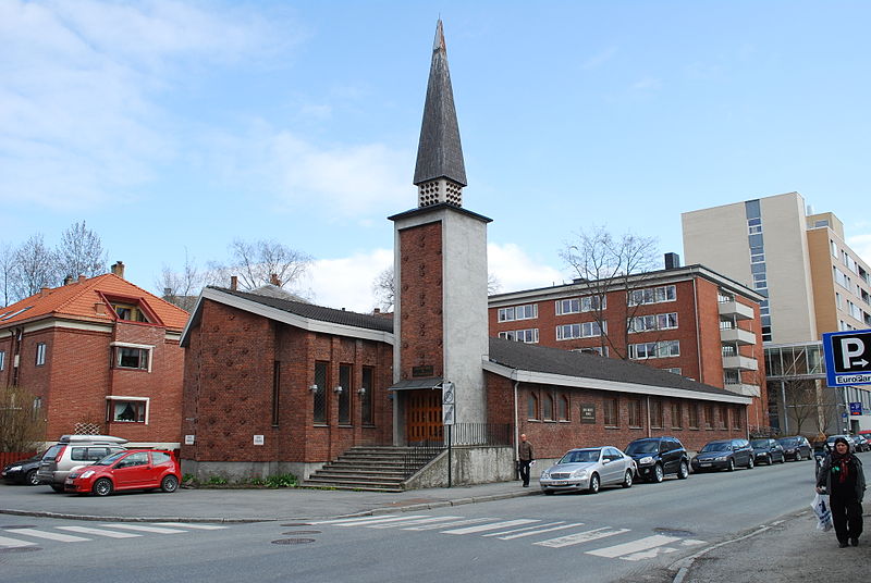 File:Jesu kristi kirke SDH Trondheim 01.jpg