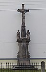 Kozlovice - krucifix u kostela (březen 2019).jpg