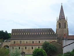 La Bénisson-Dieu (Loire, fr), église vue du nord.JPG