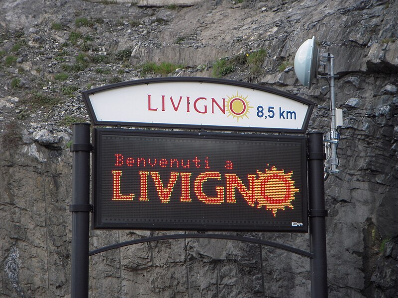 File:Livigno sign.JPG