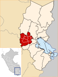 The district of Paratía is centrally located in the province of Lampa (marked in red)