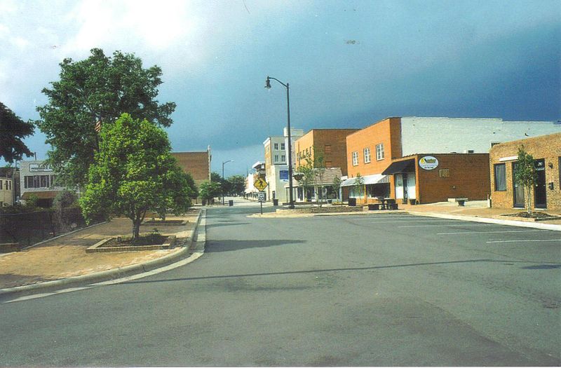 File:Lumberton Square.jpg