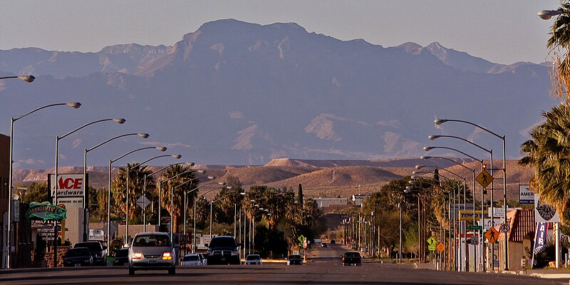 File:Main Street, Overton, Moapa Valley, Nevada.jpg