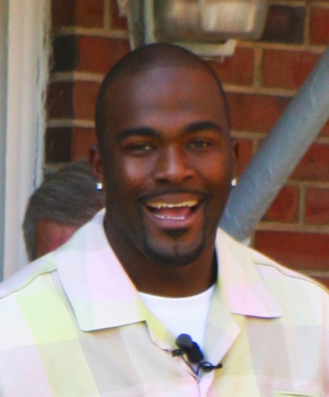 Will houston. Уильям Хьюстон. Mario Williams lawyer.