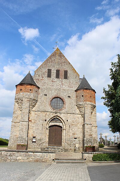 File:Marly-Gomont Eglise 1.jpg