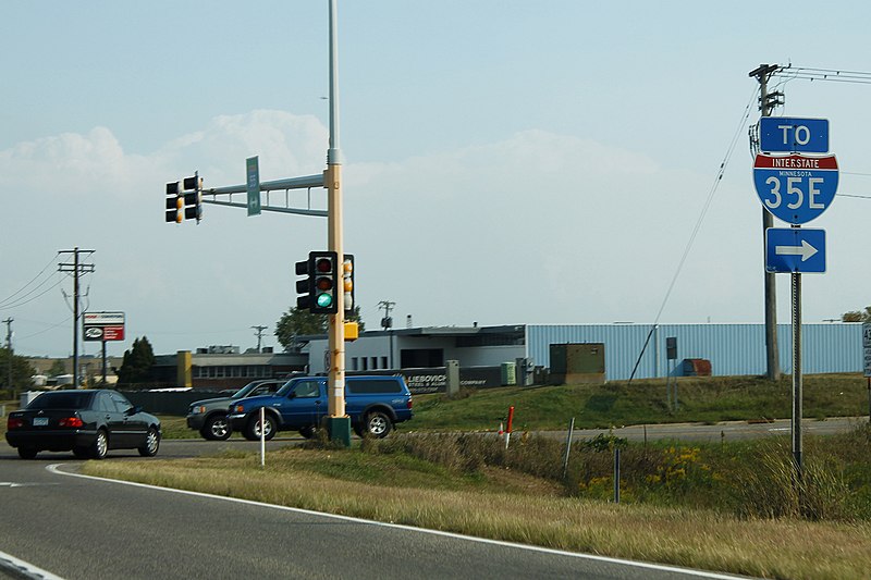 File:Minnesota Interstate 35E Sign (15189940886).jpg