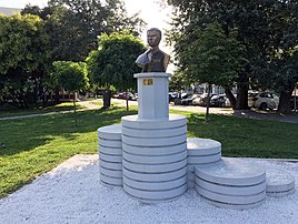 Monument dedicated to Momčilo Tapavica in Novi Sad