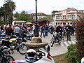 Ficheiro:Motos antigas en Noia.jpg