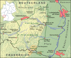 Palatinate Forest (Pfalzerwald) with Upper (left) and Lower (right) Mundat Forests (ochre tint) at the southern border Mundatwald Karte.png