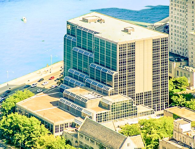 The modernist Rubloff Building is part of the law school section of Northwestern's Chicago campus and overlooks Lake Michigan. To its west in the fore