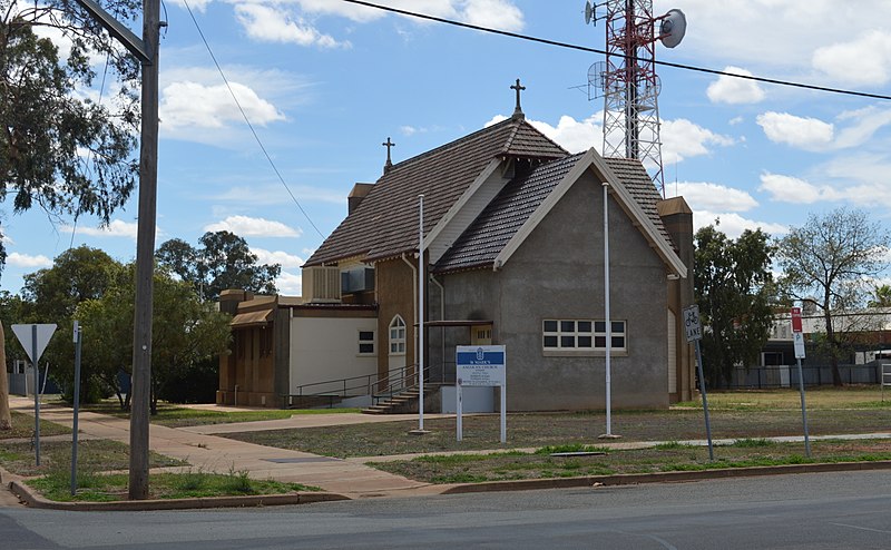 File:Nyngan Anglican Church 001.JPG