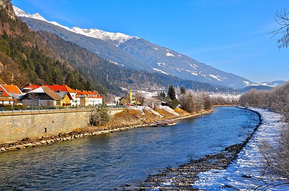 File:Placer gold flakes (Drava River, Murakeresztúr, Hungary).jpg -  Wikimedia Commons