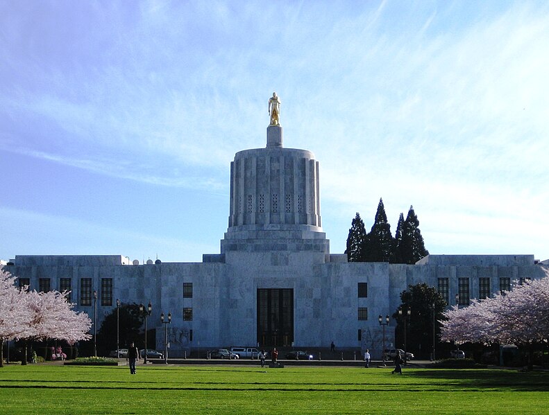 File:Oregon State Capitol 1.jpg