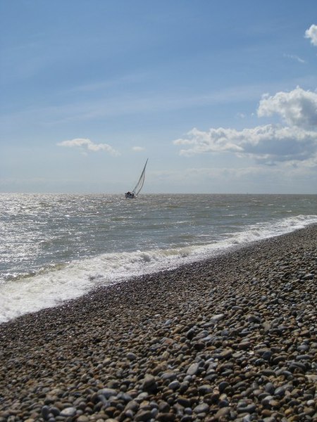 File:Orford Beach - geograph.org.uk - 927129.jpg