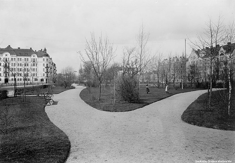 File:Oskarsparken mot väster, 1910-1911.jpg