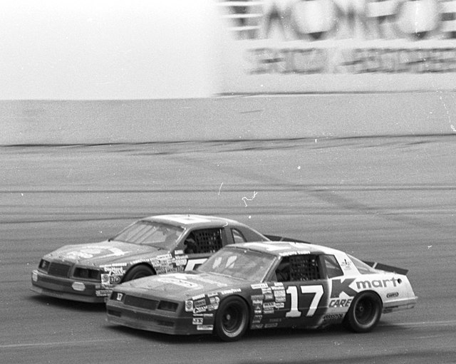 Carter passes Eddie Bierschwale at Pocono in 1986