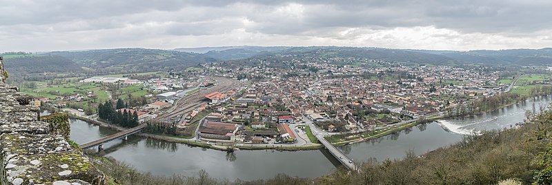 File:Panoramic of Capdenac-Gare.jpg