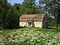 Strandvillan (Die Strandvilla), eines der Wohngebäude von Parkudden auf Barnens Ö