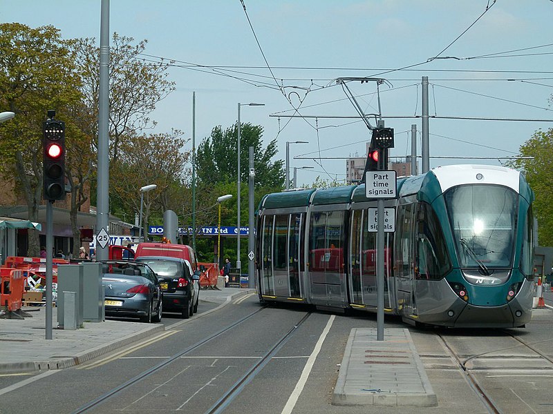 File:Part time signals, Clifton Centre (geograph 4486863).jpg