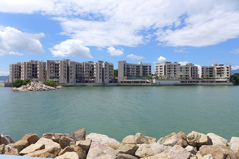 File:Pearl Island Apartment 20150617.jpg