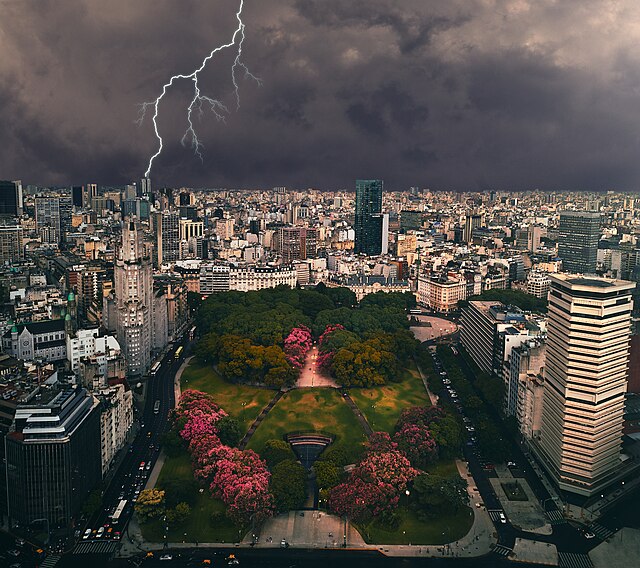 Aerial view of Plaza San Martín and its surroundings.