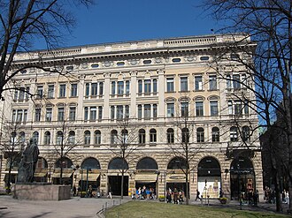 The southern end of the Wrede passage at the Wrede house (Pohjoisesplanadi 35). Pohjoisesplanadi35.jpg