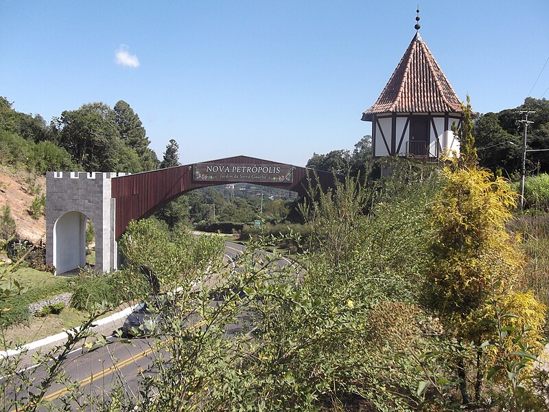 File:Portal de Nova Petrópolis, Brasil 00.JPG