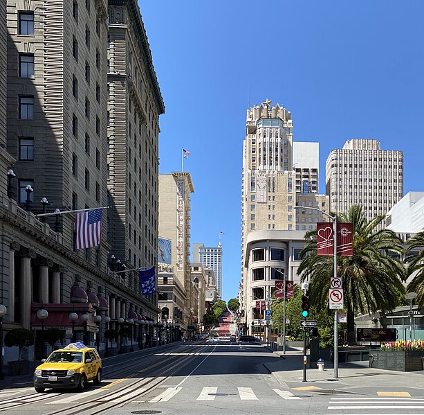 File:Powell Street at Union Square, San Francisco, May 21, 2020.jpg