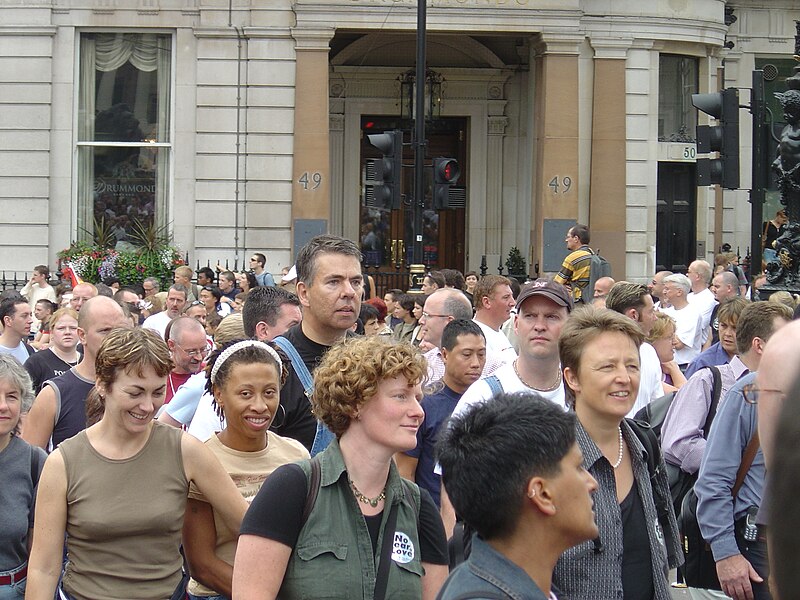 File:Pride London 2003 54.JPG