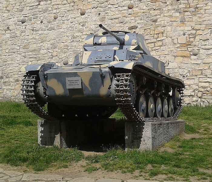 File:PzKpfw II - Ausführung C.jpg