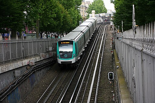 RATP MF 01 Barbs  Rochechouart, Paris 23 May 2014