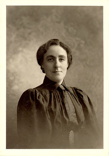 Ray Frank became the first Jewish woman to formally preach in a synagogue in 1890