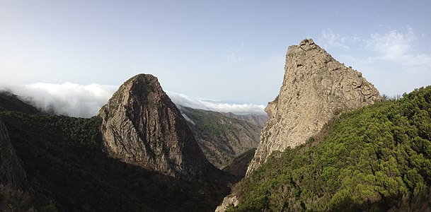 Roque de Ojila y roque Carmona