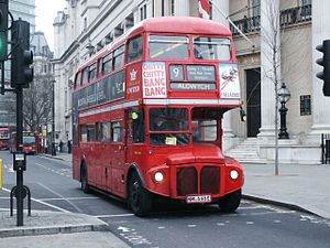 一架倫敦 Routemaster 巴士