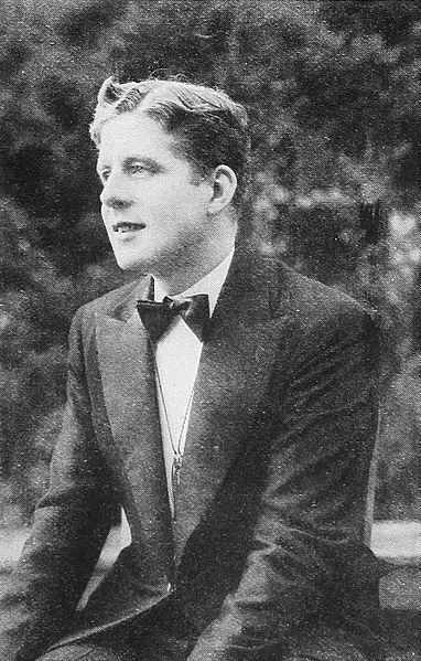 File:Rudy Vallee - Screenland, Jan. 1930 01.jpg