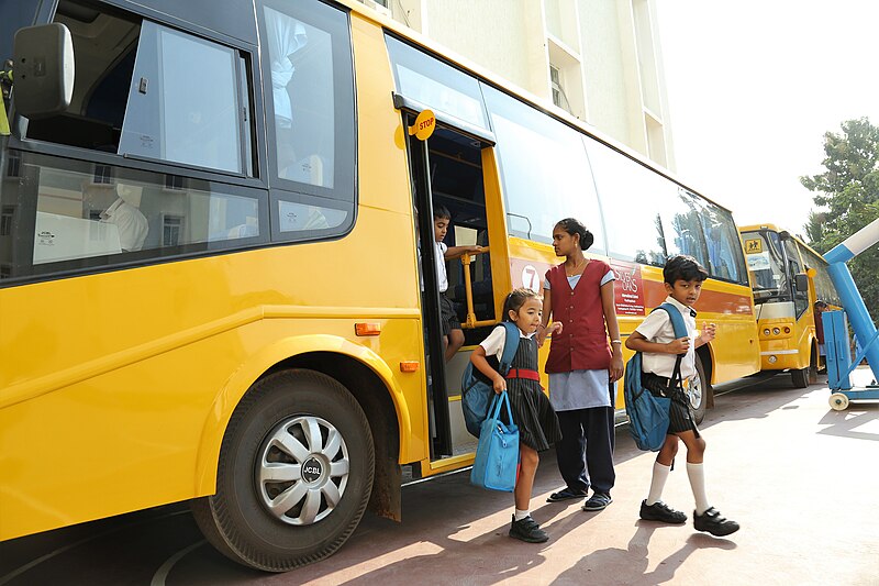 File:SOSV school bus.jpg