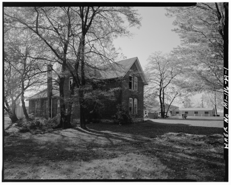 File:SOUTH VIEW SETTING (NORTHWEST FRONT AND NORTHEAST SIDE) - Selfridge Field, Building No. 509, Sugarbush Road east of West Perimeter Road, Mount Clemens, Macomb County, MI HAER MICH,50-MTCLE.V,1A-1.tif