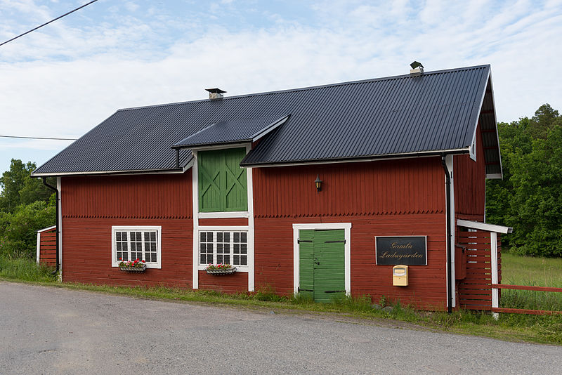 File:Skarpö June 2013 02.jpg