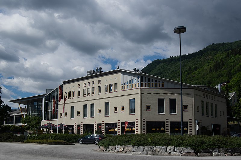 File:Sogndal kulturhus 2016.jpg