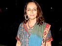 Soni Razdan: Años & Cumpleaños