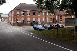 South Wilts Grammar School for Girls, Salisbury (geograph 3665313).jpg
