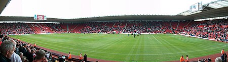 ไฟล์:St_Mary's_Stadium_Panorama.JPG